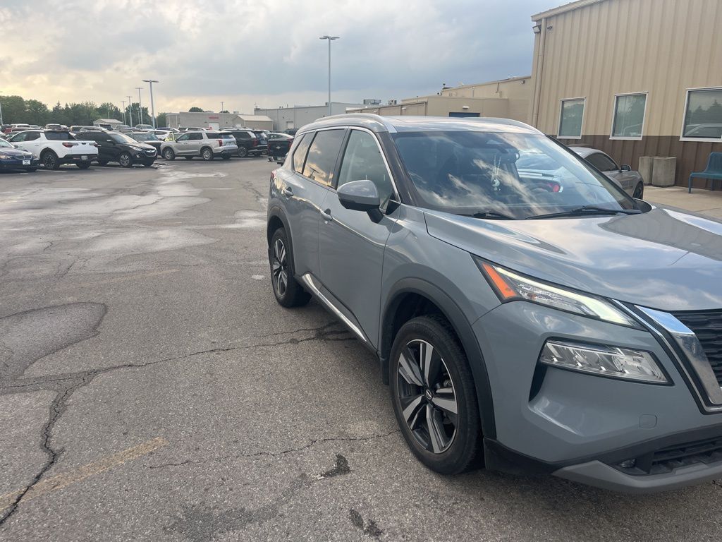 2021 NISSAN Rogue