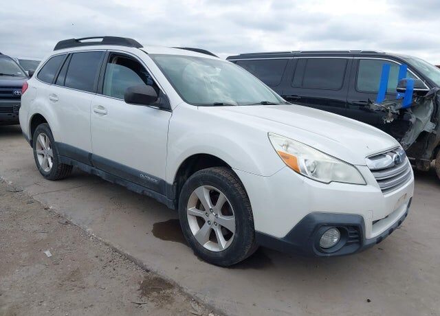 2014 SUBARU Outback