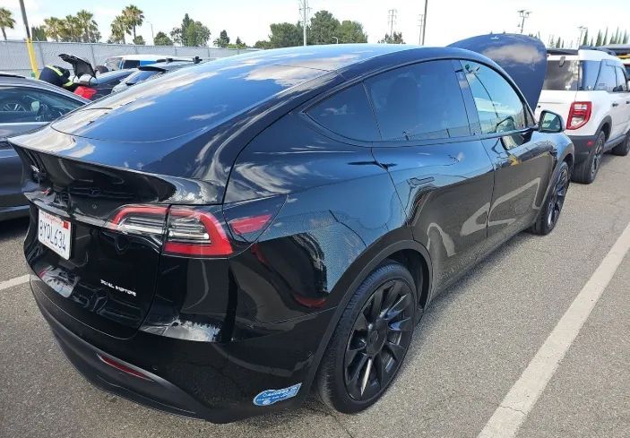 2021 TESLA Model Y