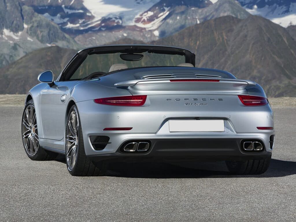 2015 PORSCHE 911