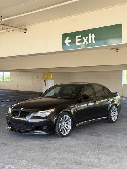 2010 BMW M5