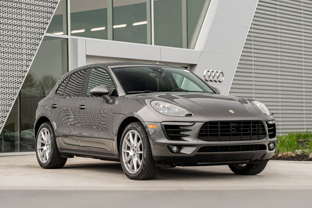 2015 PORSCHE Macan