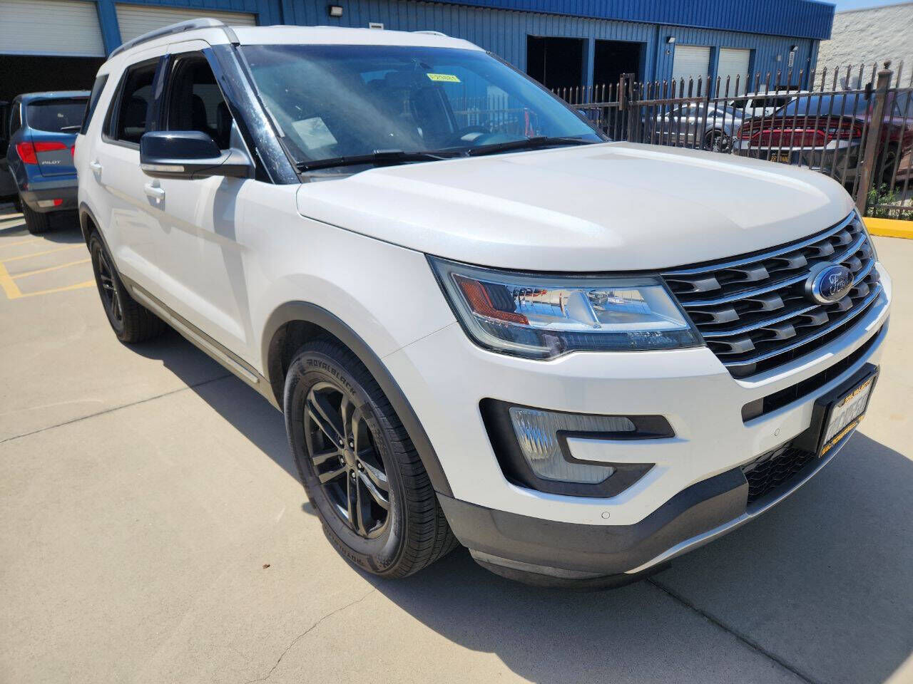 2016 FORD Explorer