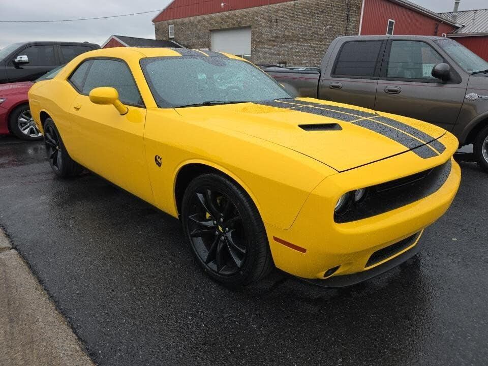 2017 DODGE Challenger