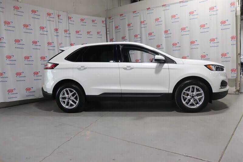 2023 FORD Edge