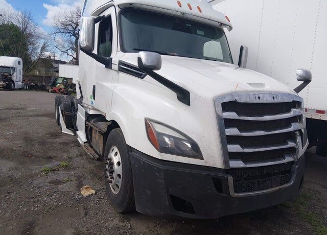 2020 FREIGHTLINER New Cascadia 126" Sleepercab