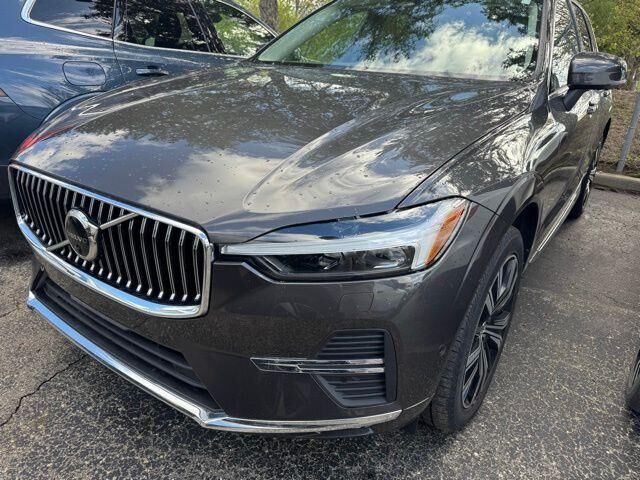 2023 VOLVO XC60