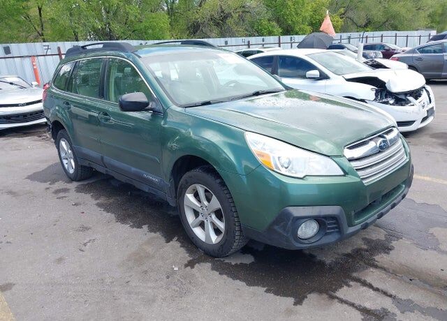 2014 SUBARU Outback