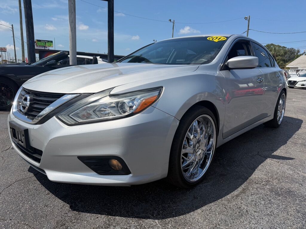 2017 NISSAN Altima