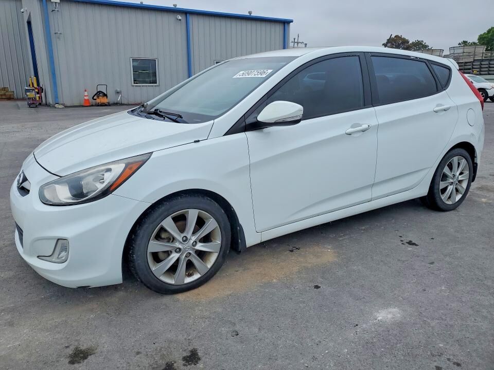 2013 HYUNDAI Accent