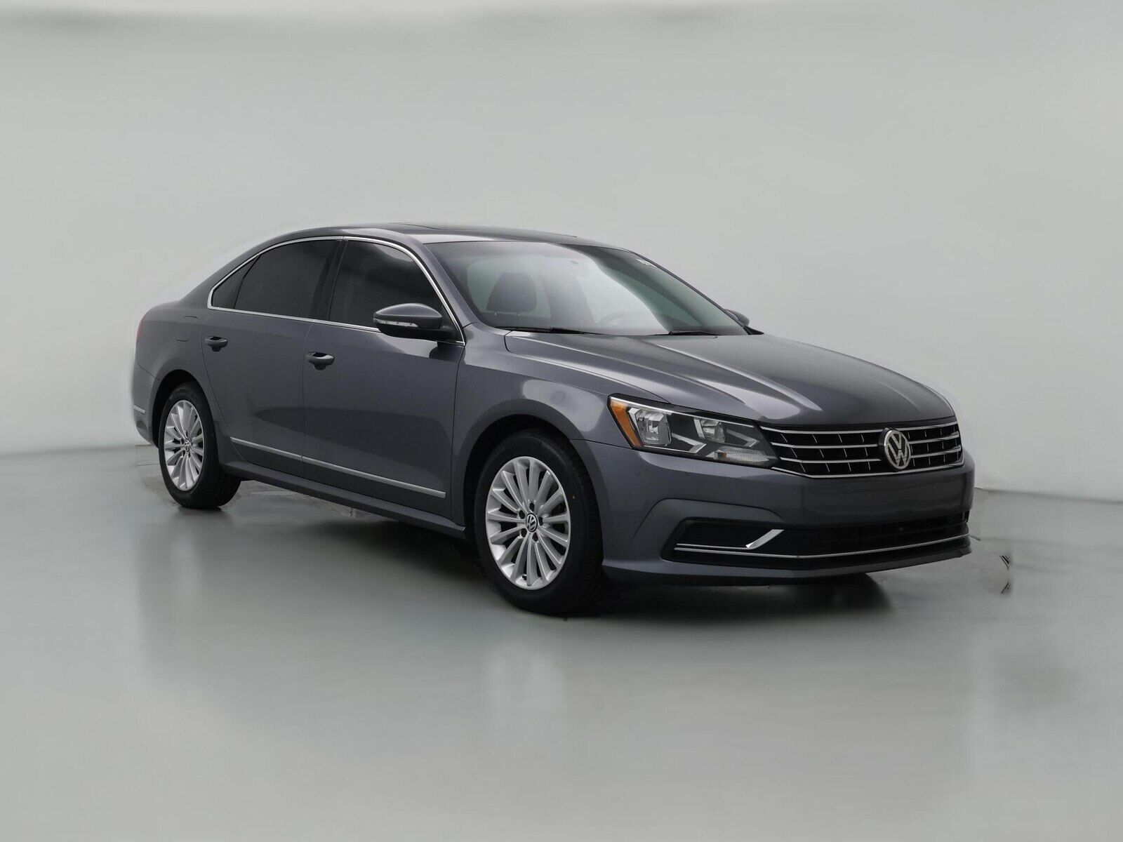 2016 VOLKSWAGEN Passat