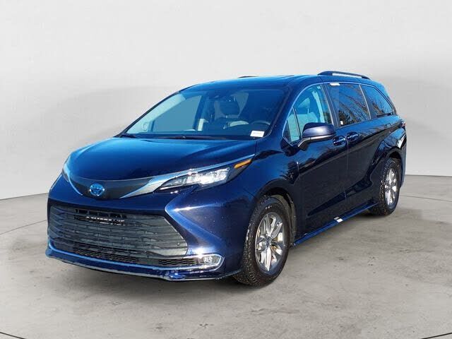 2024 TOYOTA Sienna