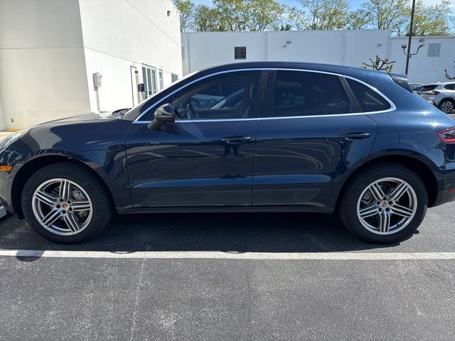 2015 PORSCHE Macan