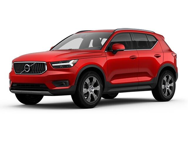 2021 VOLVO XC40
