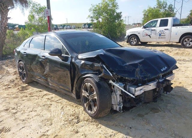 2022 KIA K5