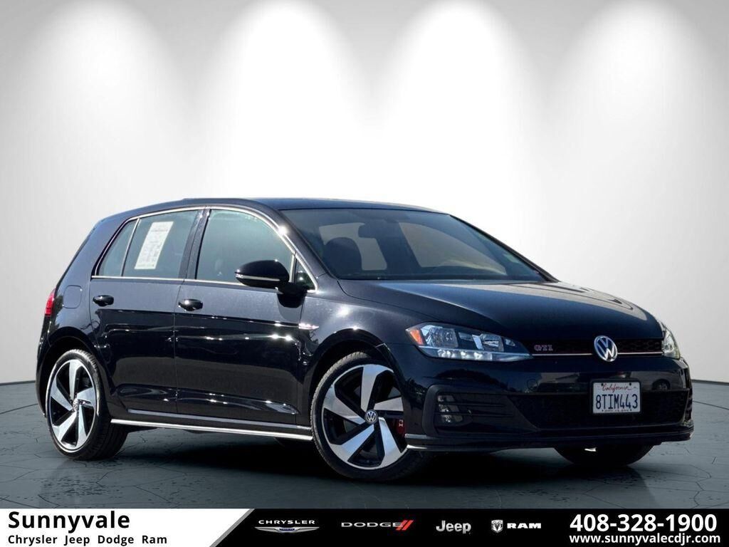 2021 VOLKSWAGEN Golf GTI