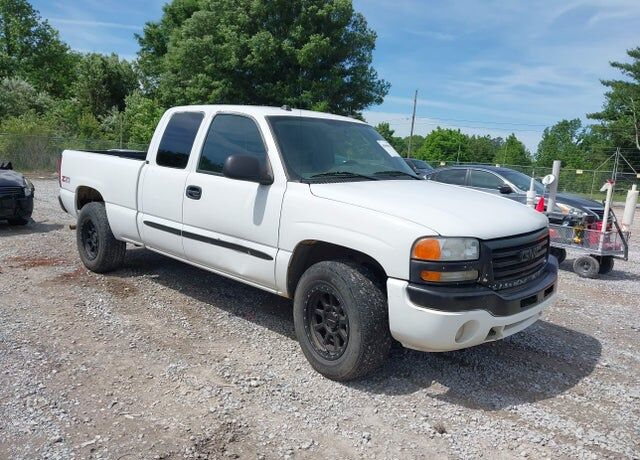 2004 GMC Sierra