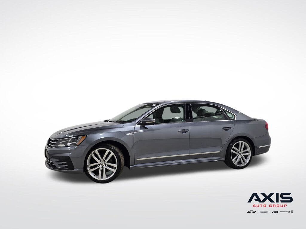 2017 VOLKSWAGEN Passat