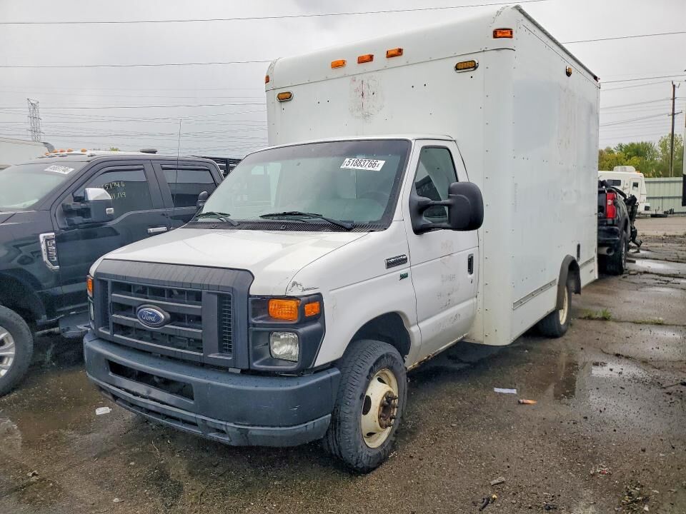 2010 FORD E-350