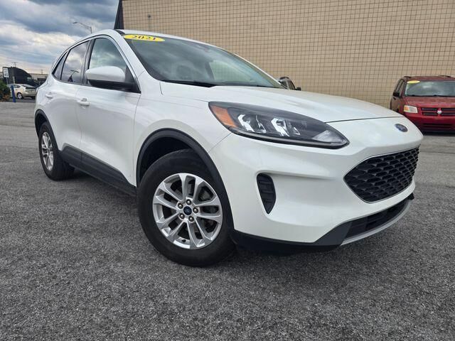 2021 FORD Escape