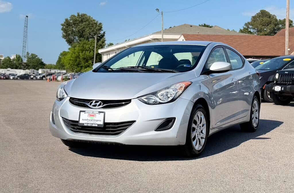 2012 HYUNDAI Elantra