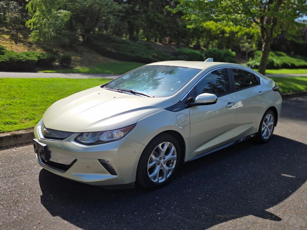 2017 CHEVROLET Volt