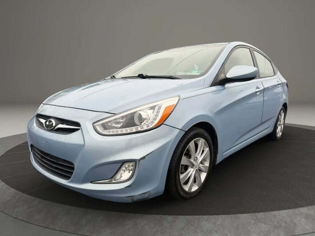 2014 HYUNDAI Accent