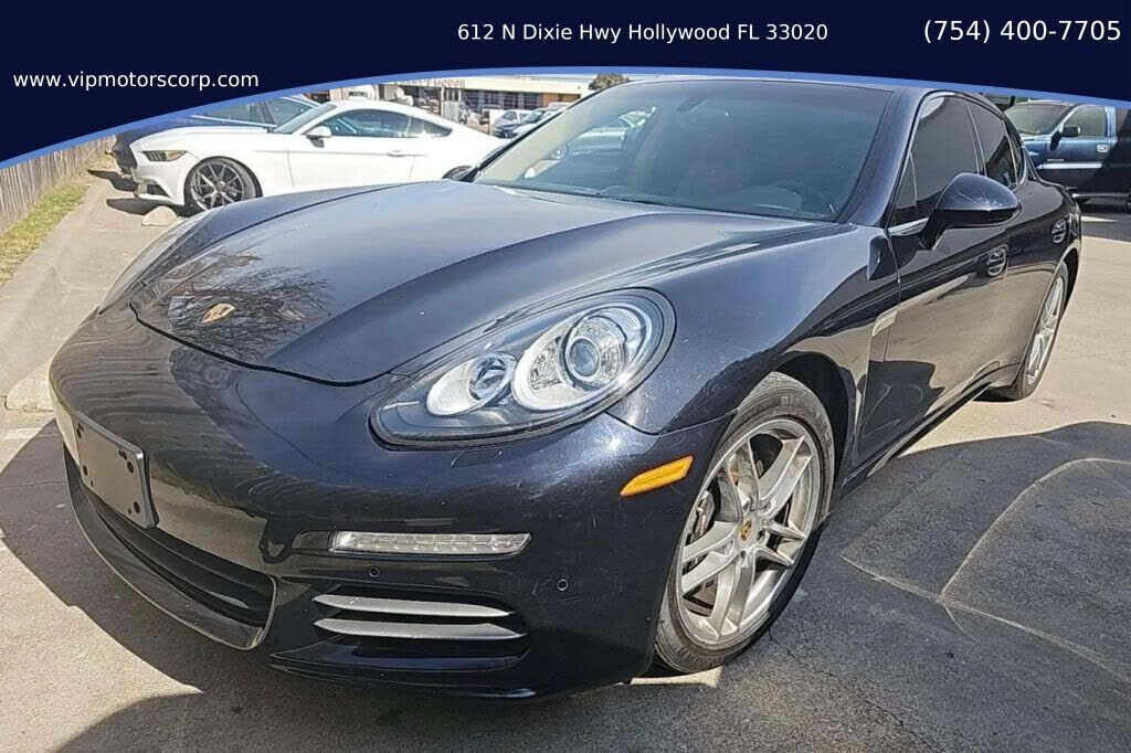 2016 PORSCHE Panamera