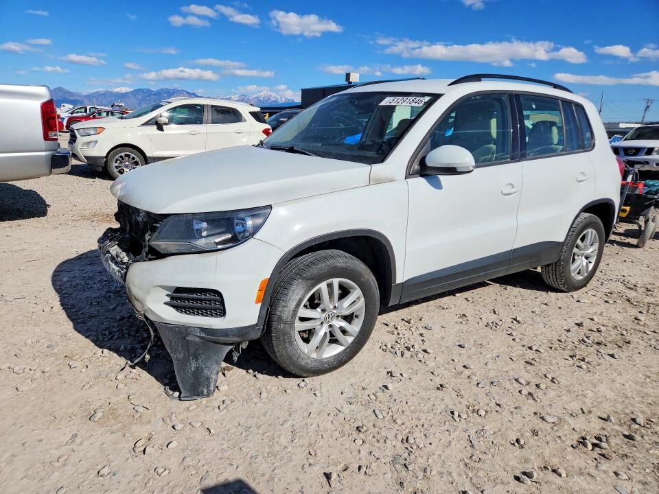 2016 VOLKSWAGEN Tiguan