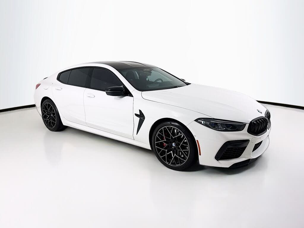2025 BMW M8