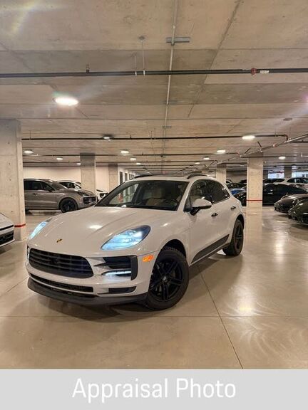 2019 PORSCHE Macan