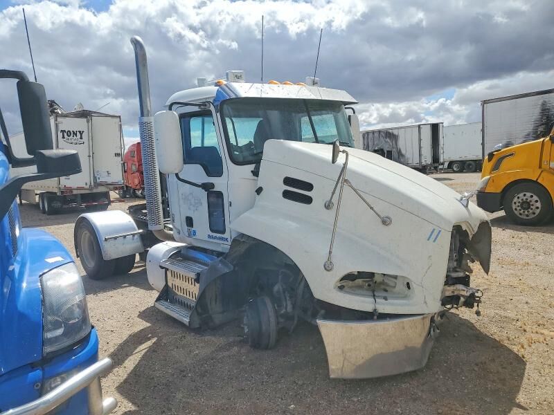 2016 MACK CXU