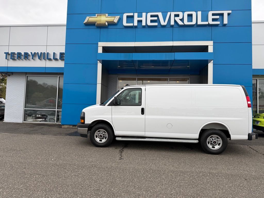 2025 GMC Savana