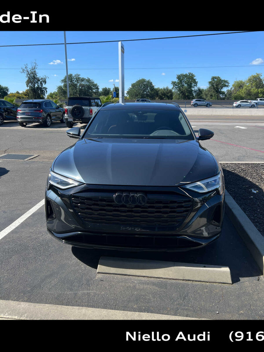 2024 AUDI Q8