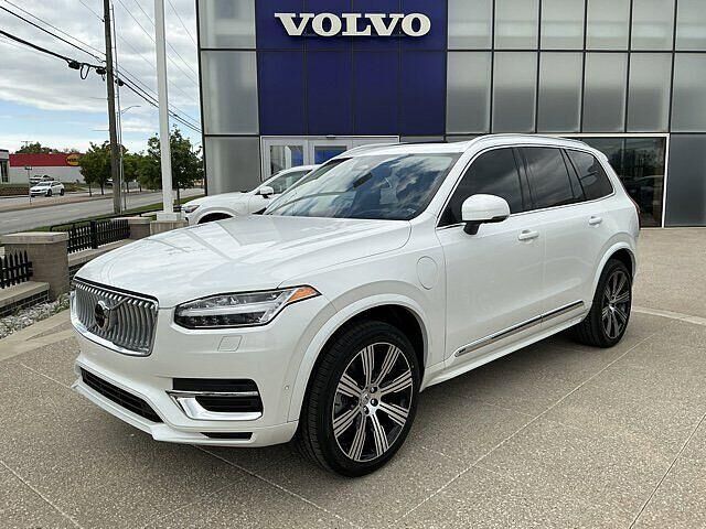 2024 VOLVO XC90