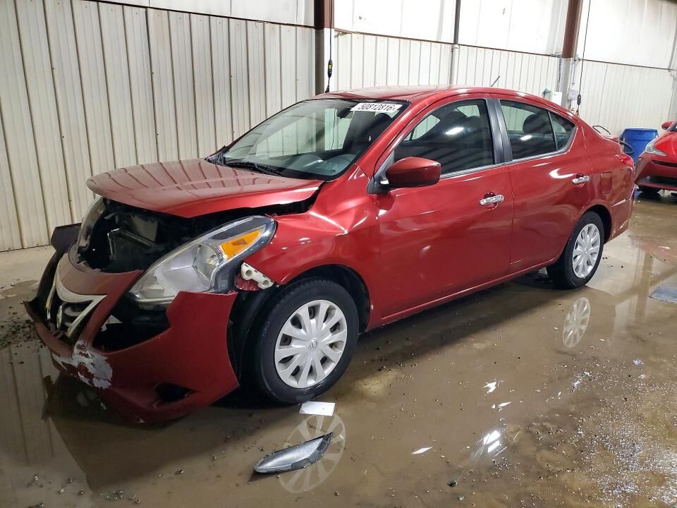 2017 NISSAN Versa