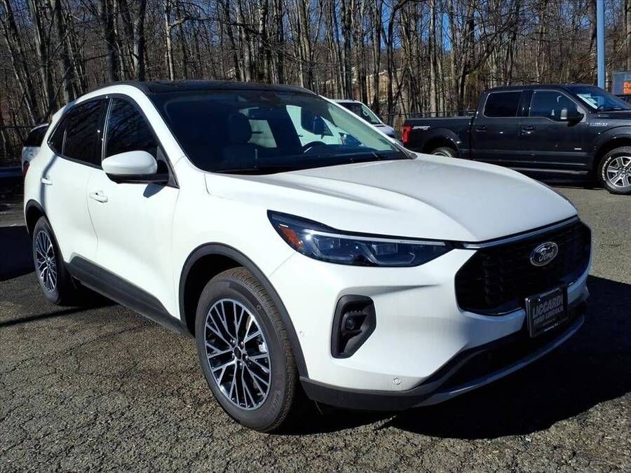 2024 FORD Escape