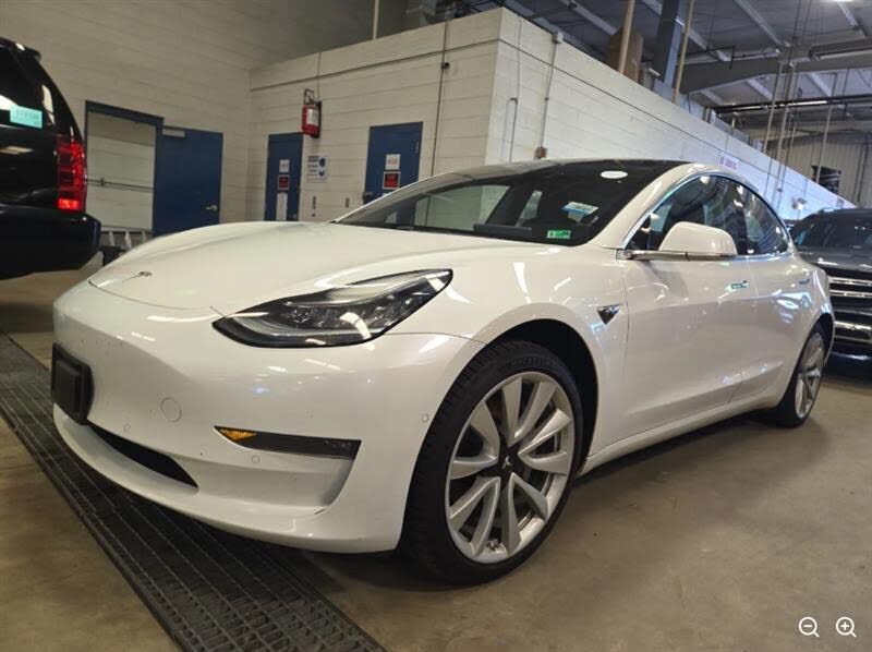 2018 TESLA Model 3
