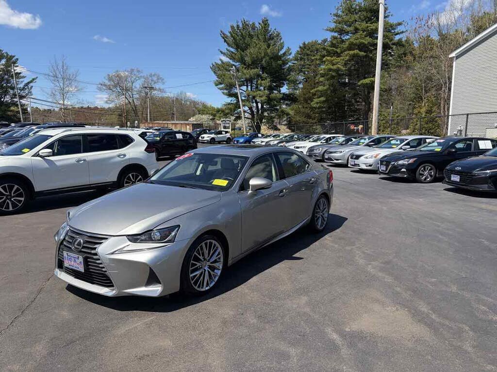 2019 LEXUS IS