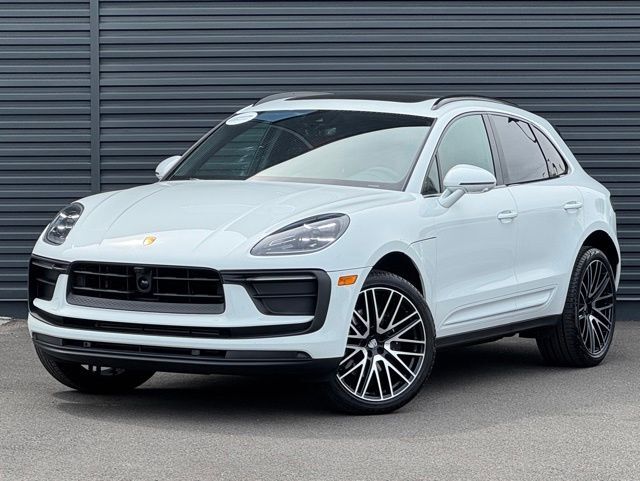 2025 PORSCHE Macan