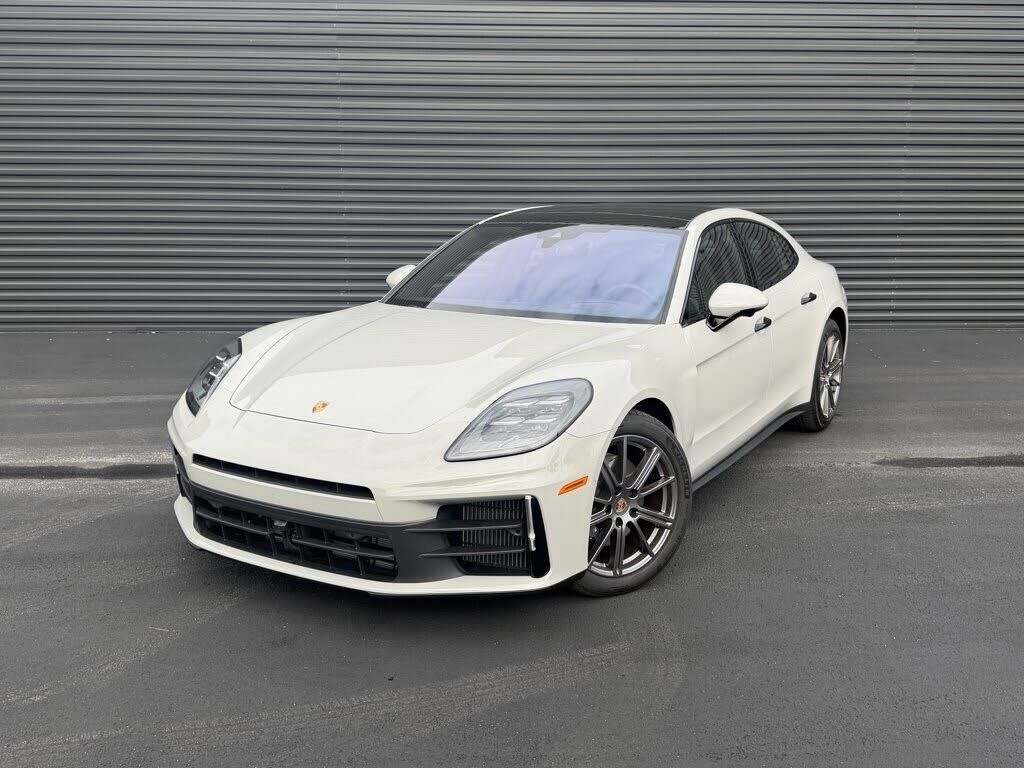 2025 PORSCHE Panamera