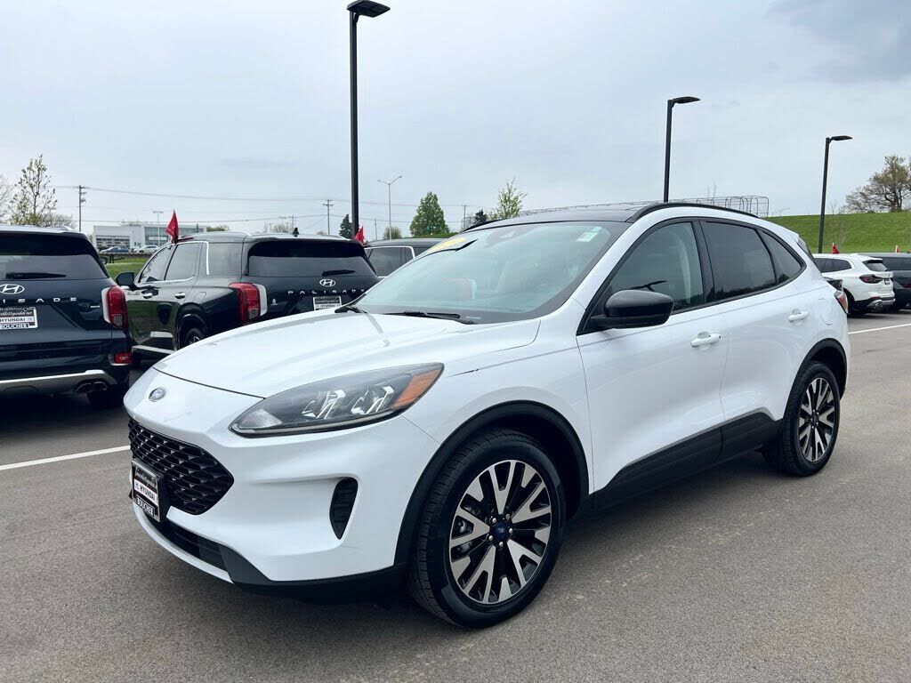 2020 FORD Escape