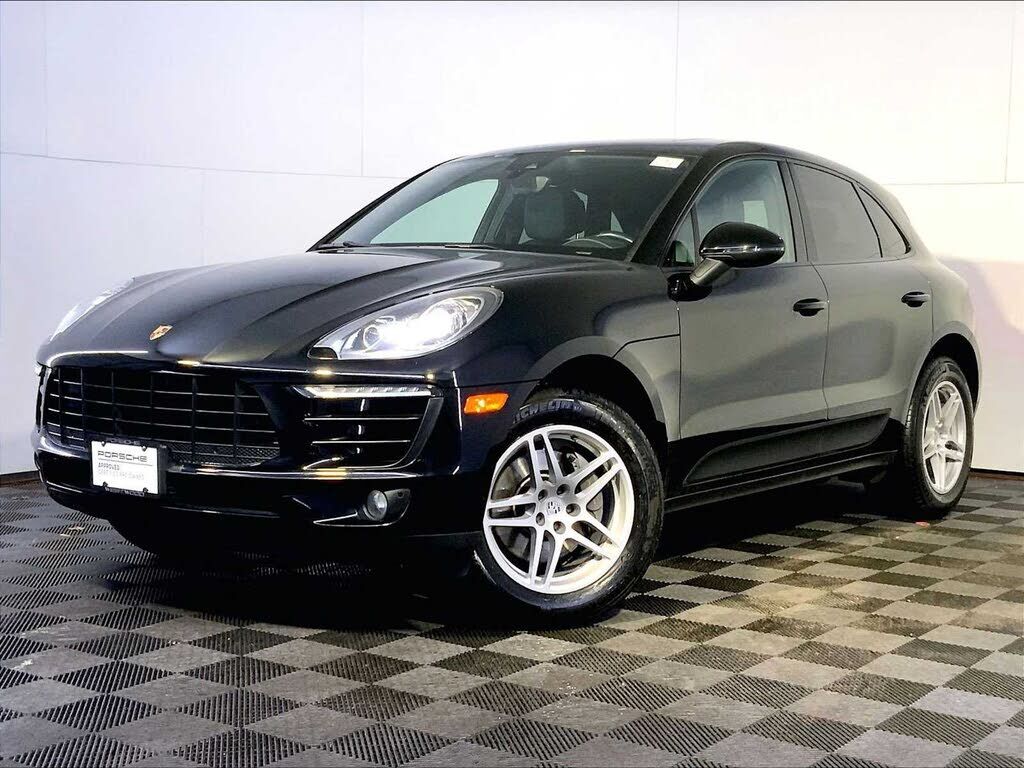 2018 PORSCHE Macan