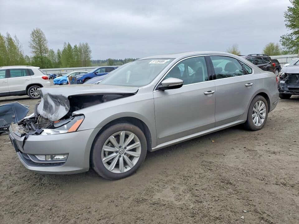 2012 VOLKSWAGEN Passat