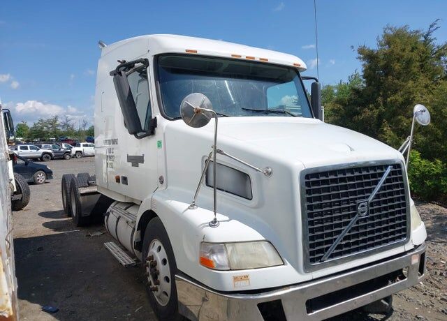 2007 VOLVO TRUCK VNM
