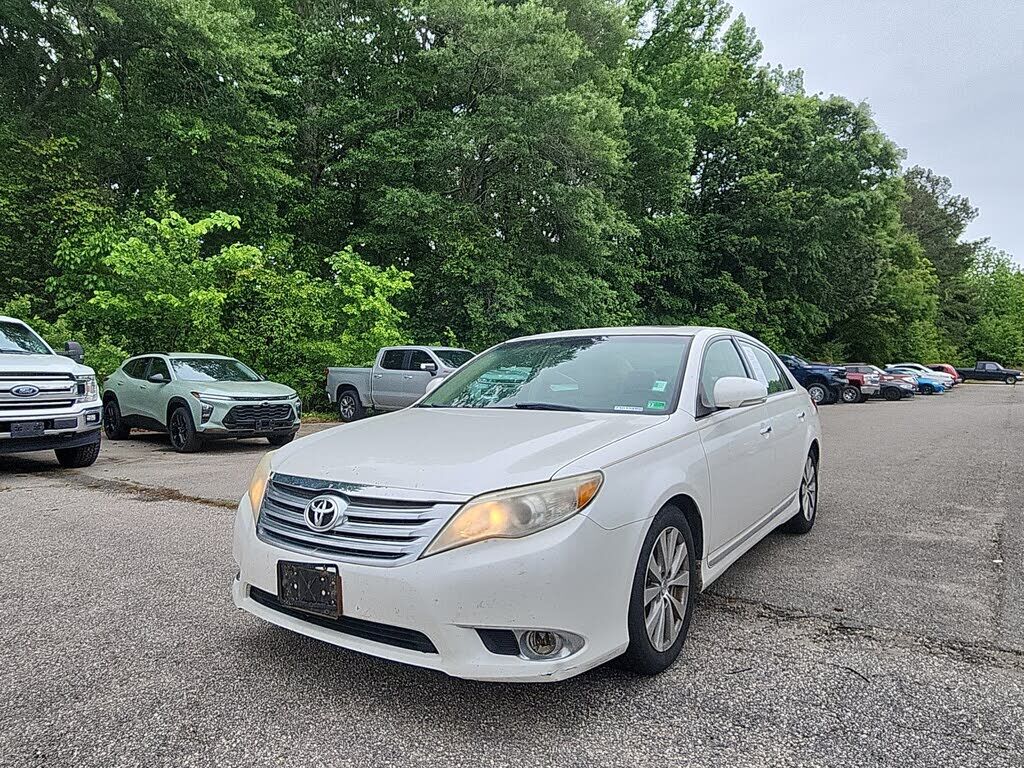 2011 TOYOTA Avalon