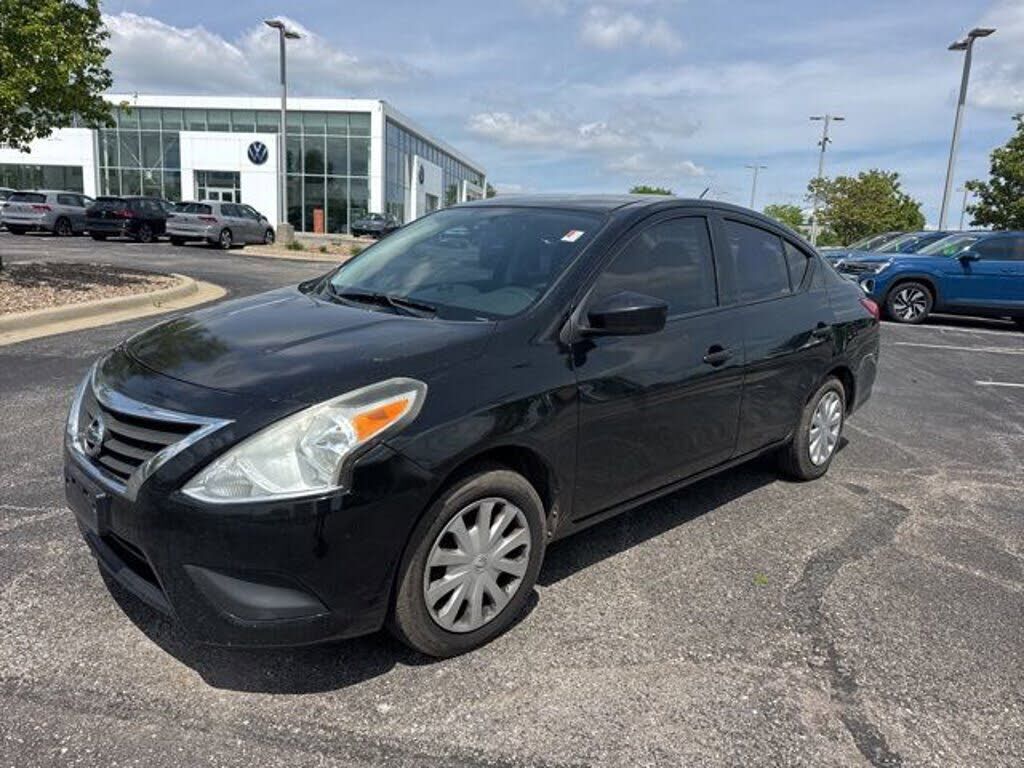 2017 NISSAN Versa