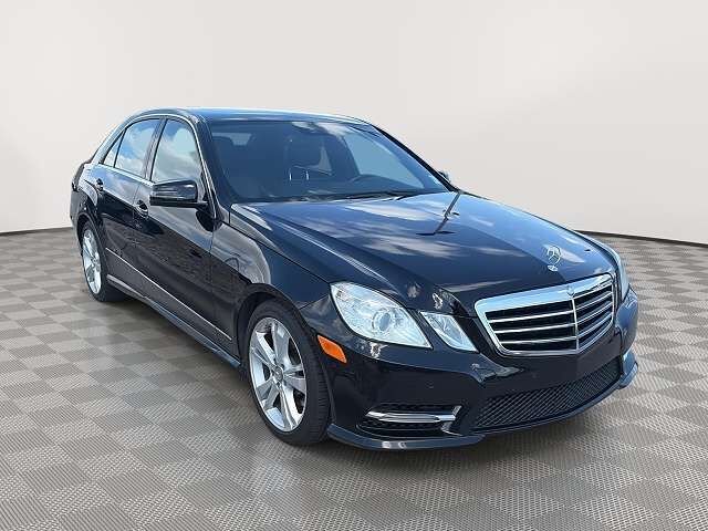 2013 MERCEDES-BENZ E-Class