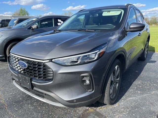 2024 FORD Escape