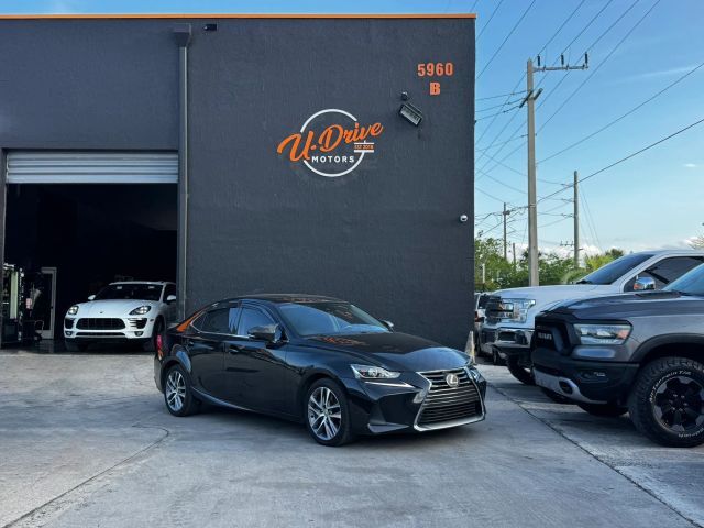 2018 LEXUS IS